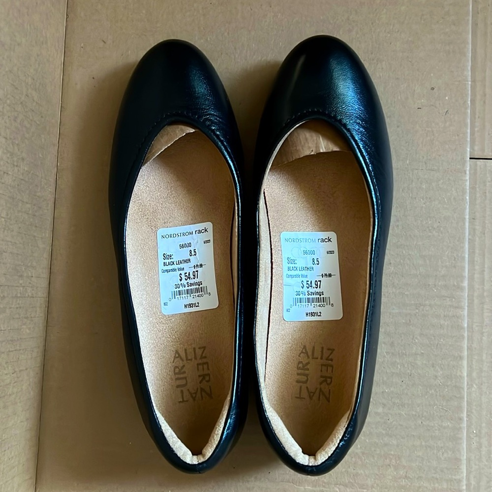 NWT Naturalized Ballet Flat 8.5